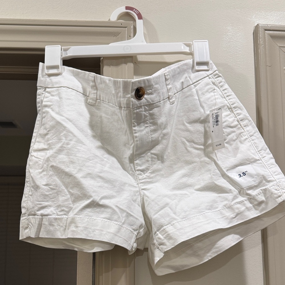 Old Navy White Women's Shorts